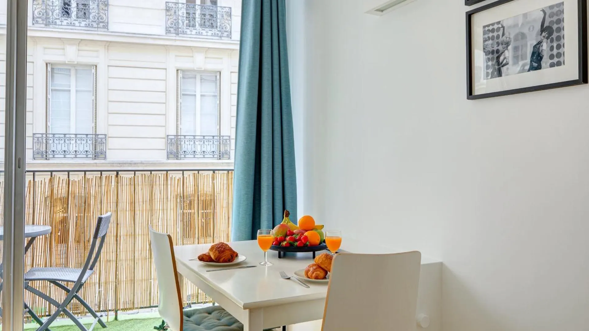 St Germain & Le Bon Marche With Balcony - Cityapartmentstay Paris 0*,  Frankrig