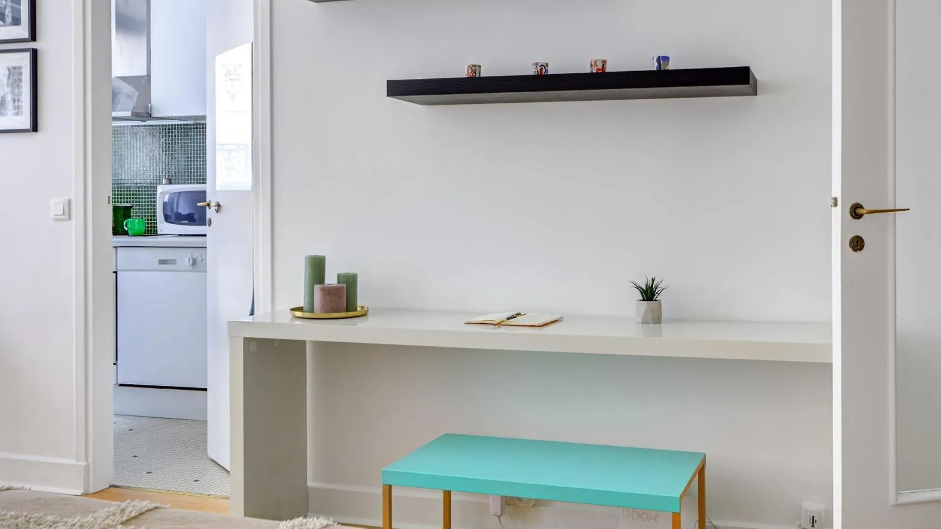 Apartment St Germain & Le Bon Marche With Balcony - Cityapartmentstay Paris France